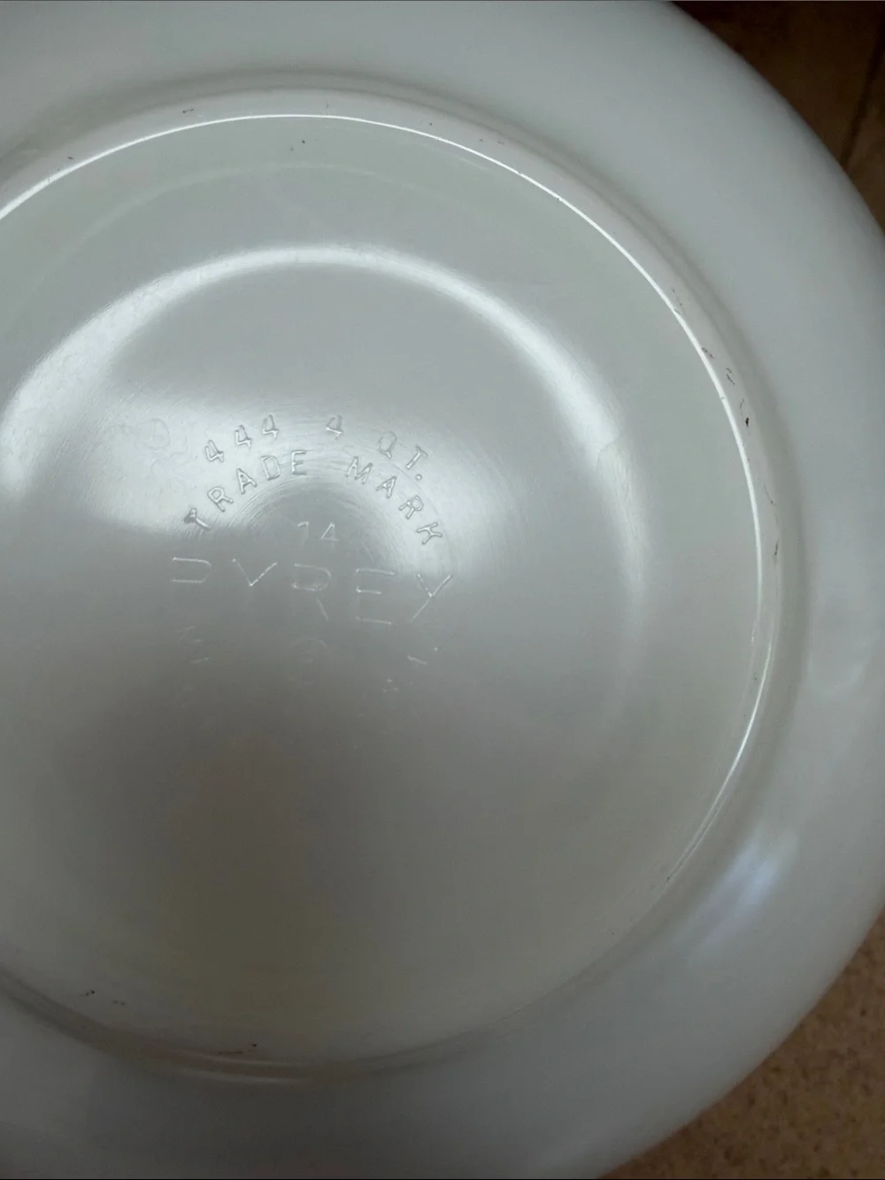 Pyrex Town & Country 444 4 Quart Cinderella Mixing Bowl
